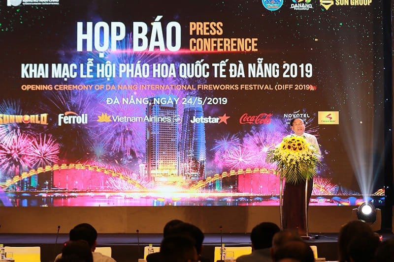 Ông Hà Vỹ phó giám đốc sở VHTT Đà Nẵng phát biểu.