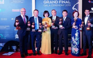 Đại diện Sun Group nhận giải thưởng World Travel Awards toàn cầu 2019.