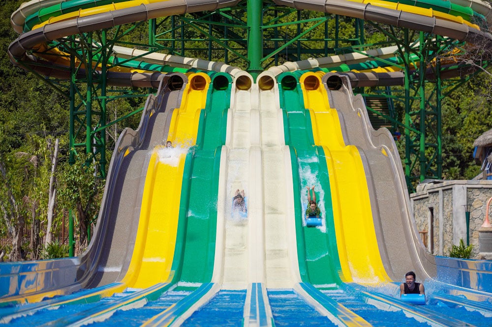 Các bé thì sẽ như được phiêu lưu tại một hòn đảo hoang huyền bí.