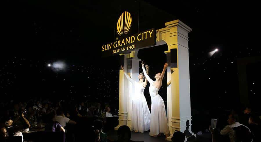 Gala Dinner sẽ làm nóng sân khấu chính.