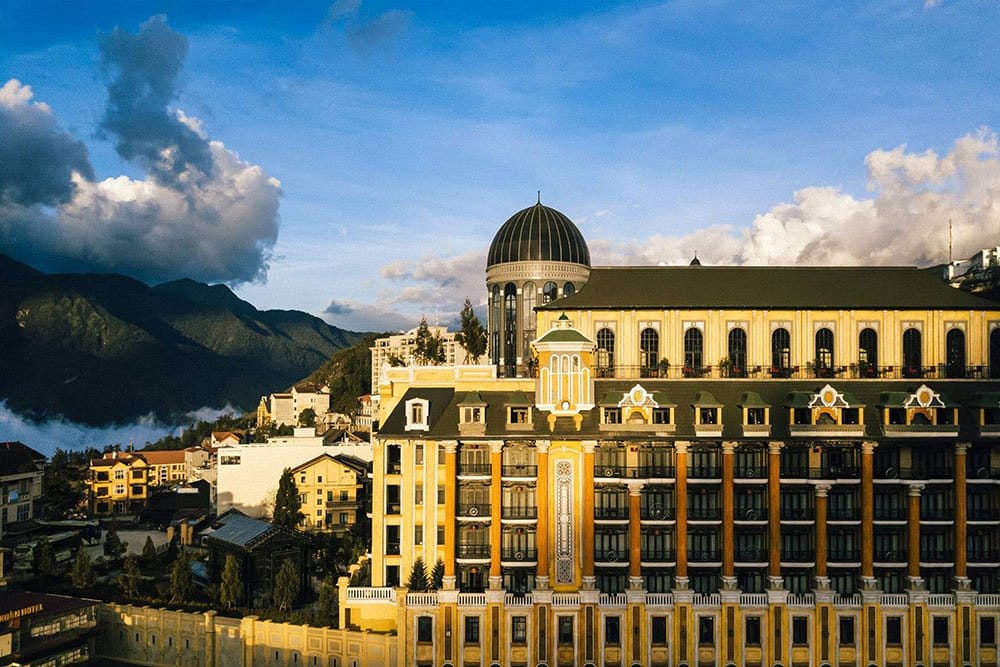 Du lịch Sa Pa ngày càng hấp dẫn nhờ những công trình, sản phẩm đẳng cấp. Du lịch Sa Pa ngày càng hấp dẫn nhờ những công trình, sản phẩm đẳng cấp.