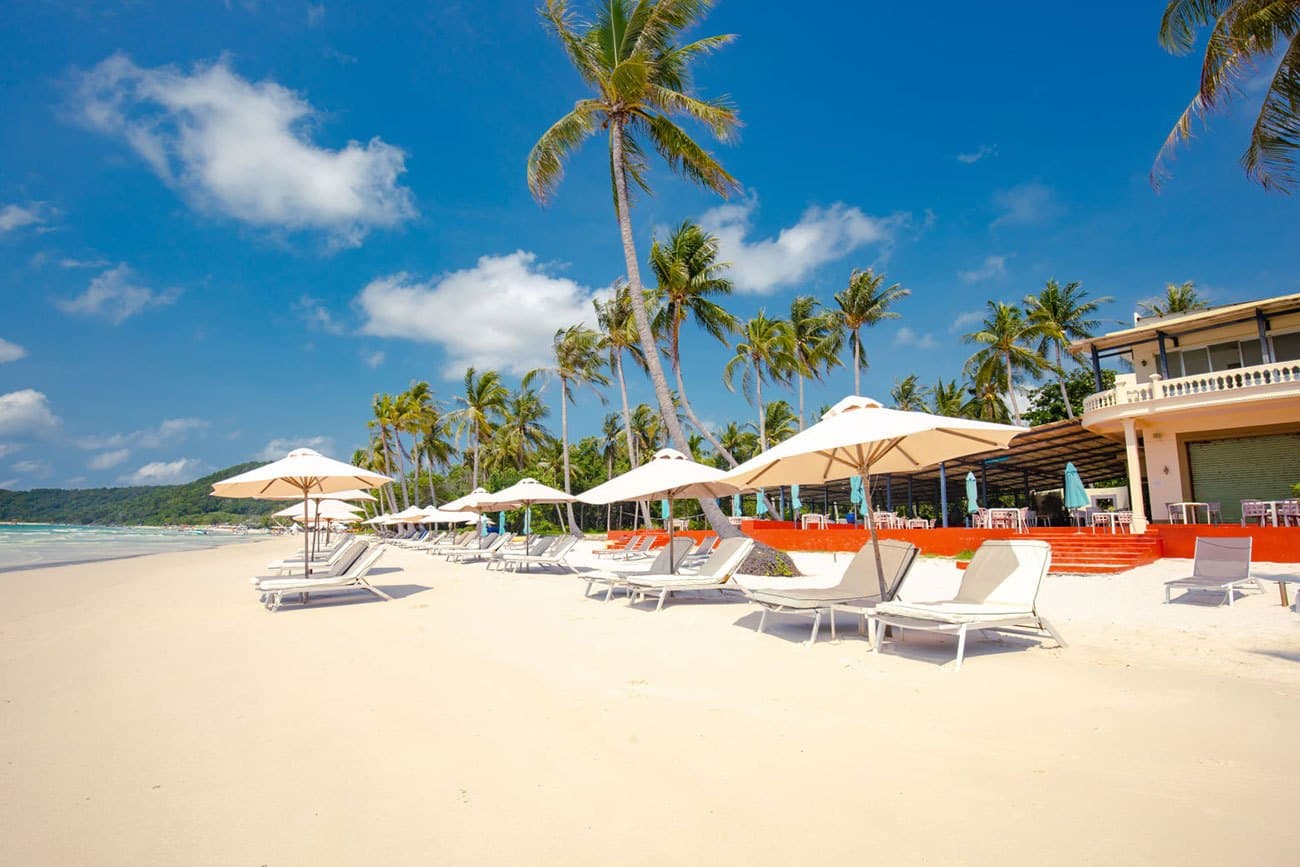 Bãi Sao vẫn vắng bóng những tổ hợp bài bản, chuyên nghiệp.