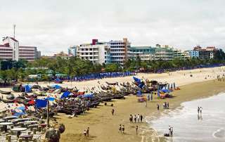 Bai-bien-Sam-Son-ve-dep-vien-ngoc-bien-Dong-Duong