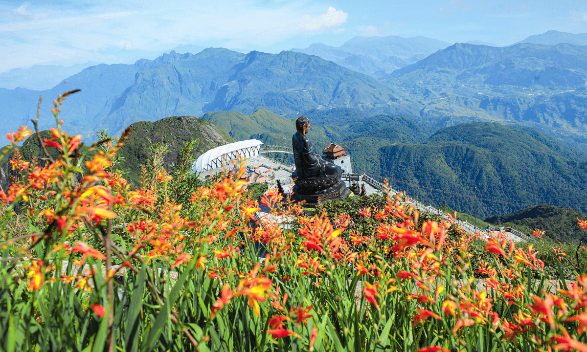 Canh-sac-vua-tho-mong-vua-hung-vi-cua-Fansipan-Legend