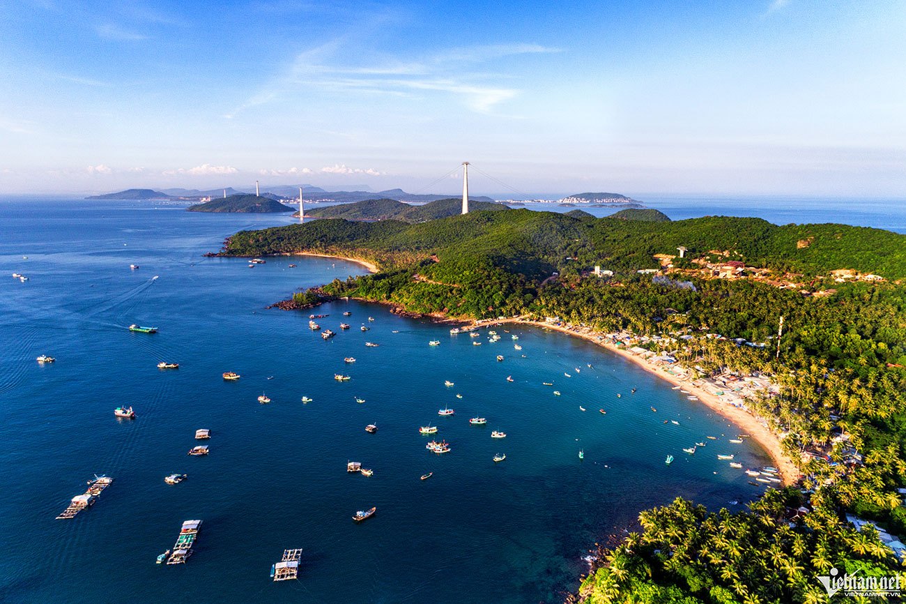 Hòn Thơm là một trong những địa điểm cực đẹp ở Phú Quốc.