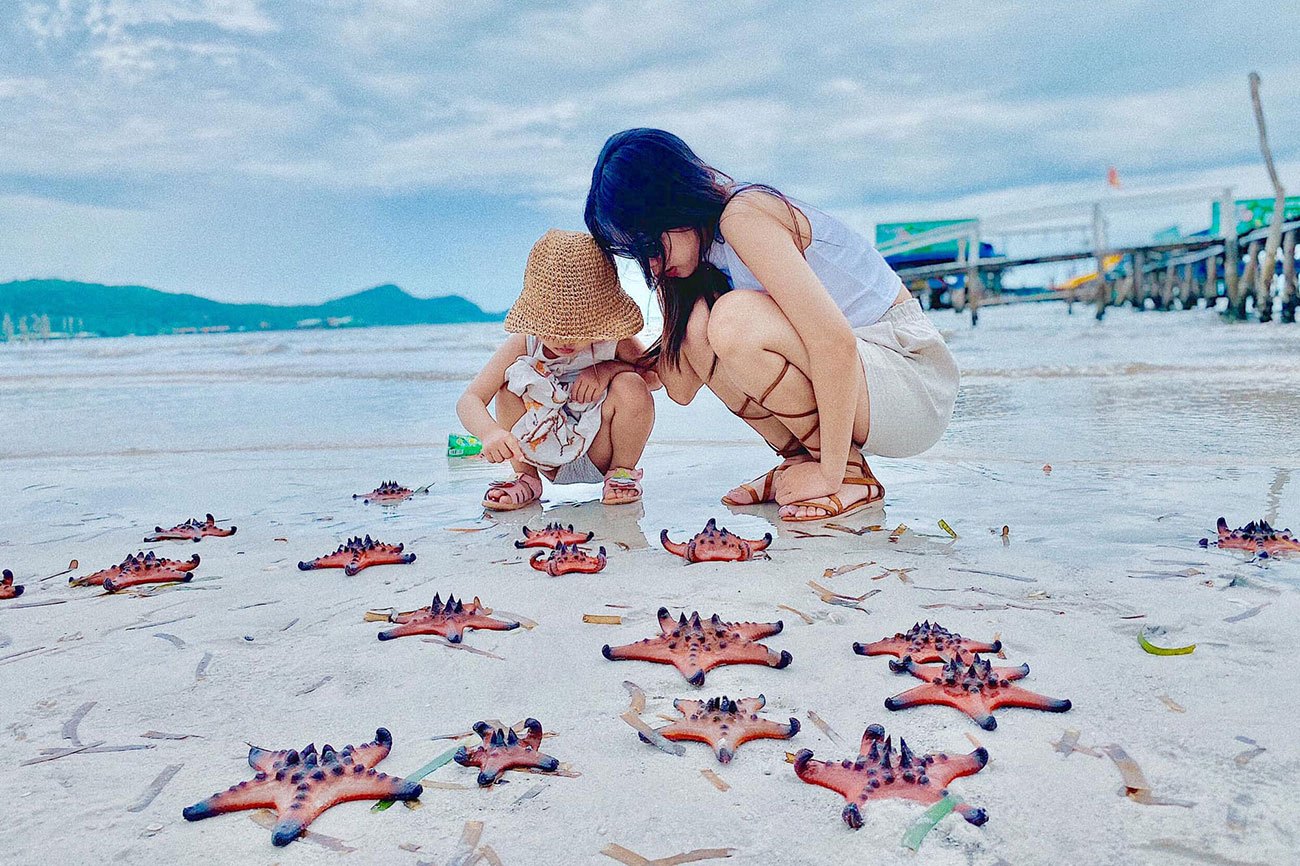 Làng chài Rạch Vẹm nằm ở phía đông đảo Phú Quốc. Làng chài Rạch Vẹm nằm ở phía đông đảo Phú Quốc.