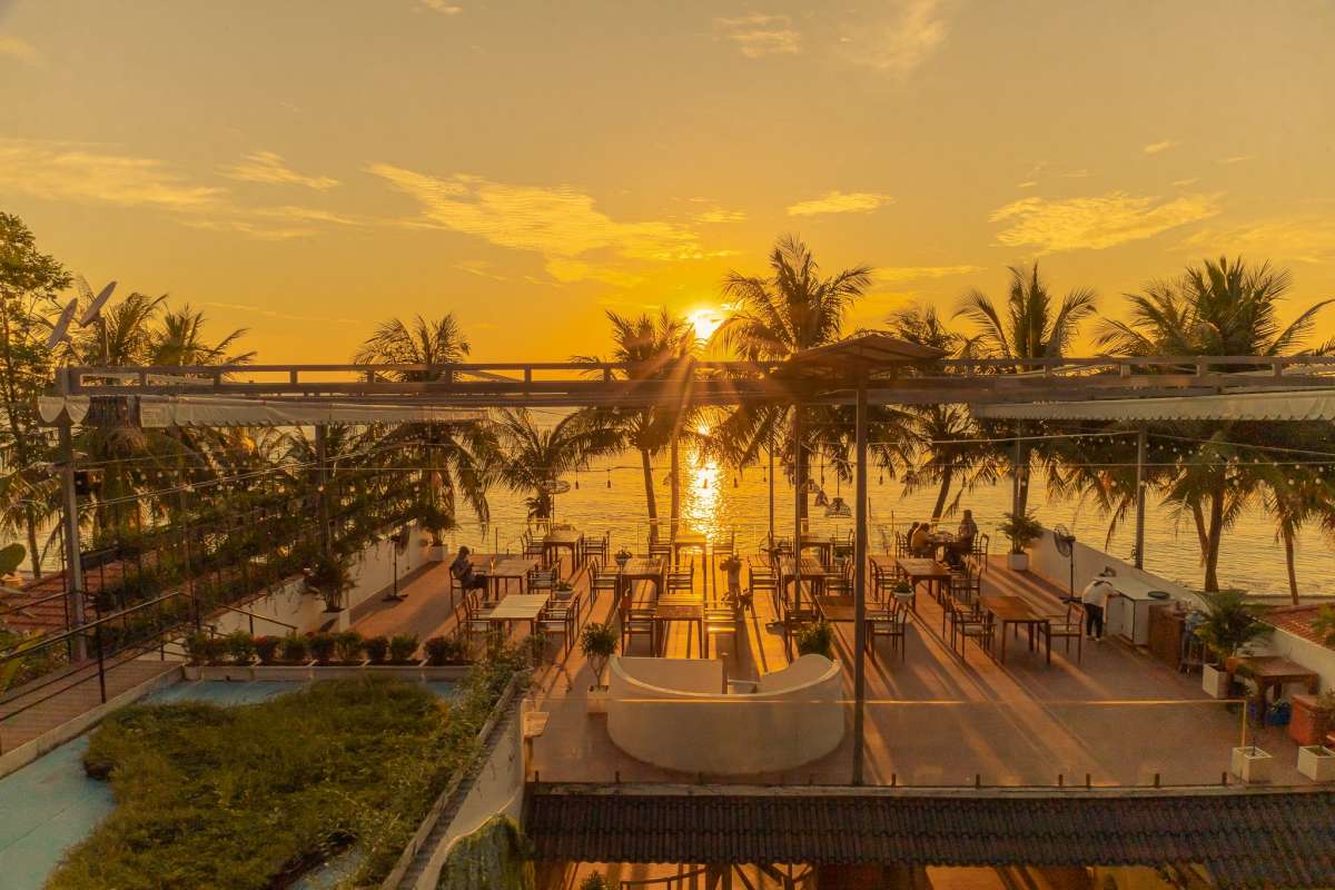 view-hoang-hon-tai-sun-viet-seafood-beach-bar