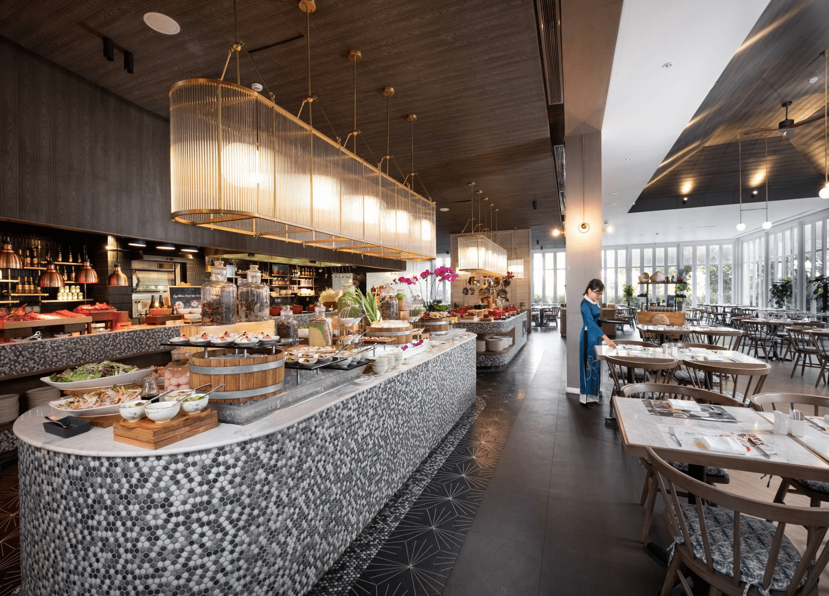 nha-hang-the-market-voi-suc-chua-den-365-cho-ngoi