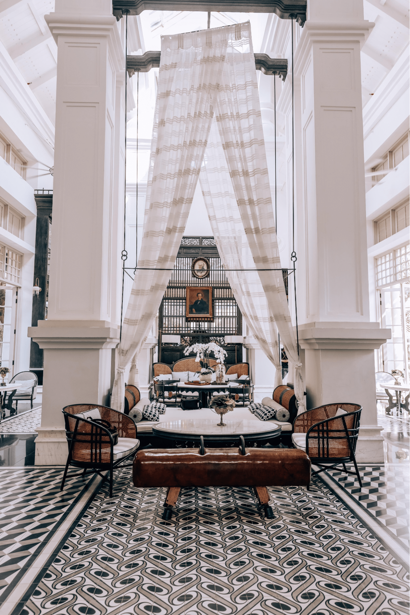 JW-Marriott-Phu-Quoc-Emerald-Bay-Resort-so-huu-kien-truc-doc-dao