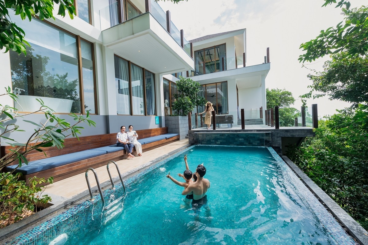 be-boi-trong-nha-giup-ban-va-gia-dinh-thu-gian